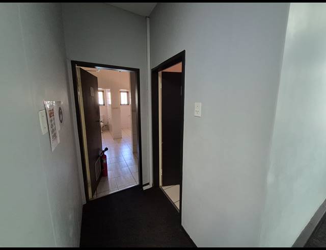 905M² OFFICE TO LET IN WOODMEAD
